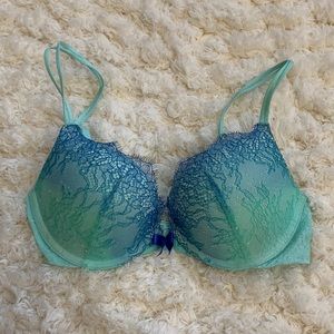 NWOT Blue Green Lace Victorias Secret Very Sexy Push Up Bra Size 32C